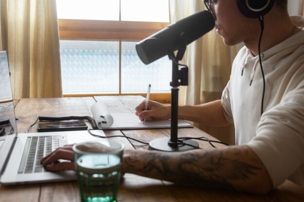 Creative Content Creation: Podcasting, Motion Design & Visual UX